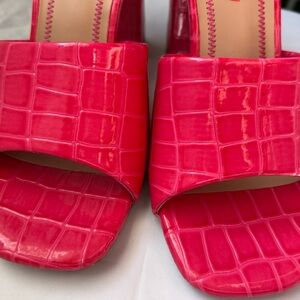 Elegant Pink Croc-Embossed Women's Shoes